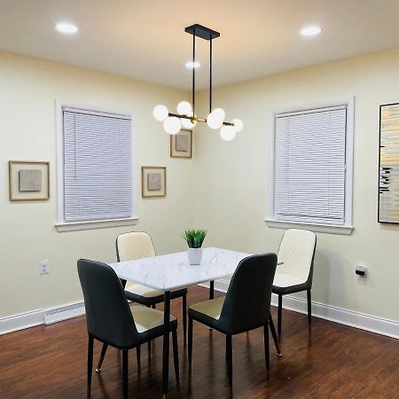 Newly Renovated Charming Home With Parking Fort Washington Exteriér fotografie