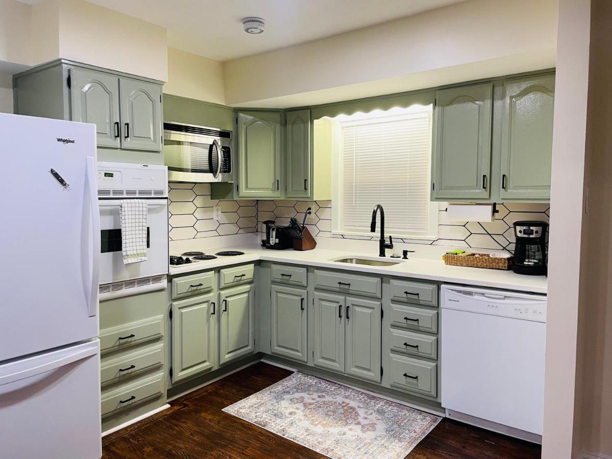 Newly Renovated Charming Home With Parking Fort Washington Exteriér fotografie