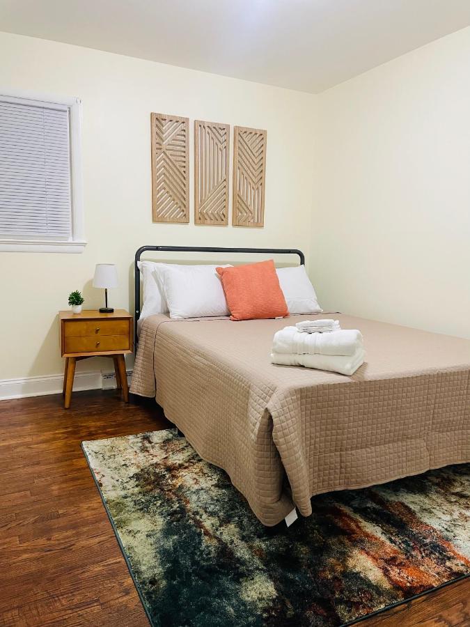 Newly Renovated Charming Home With Parking Fort Washington Exteriér fotografie